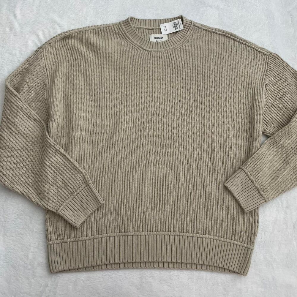 NEW WITH TAGS HOLLISTER BOXY FIT SWEATER SIZE XL